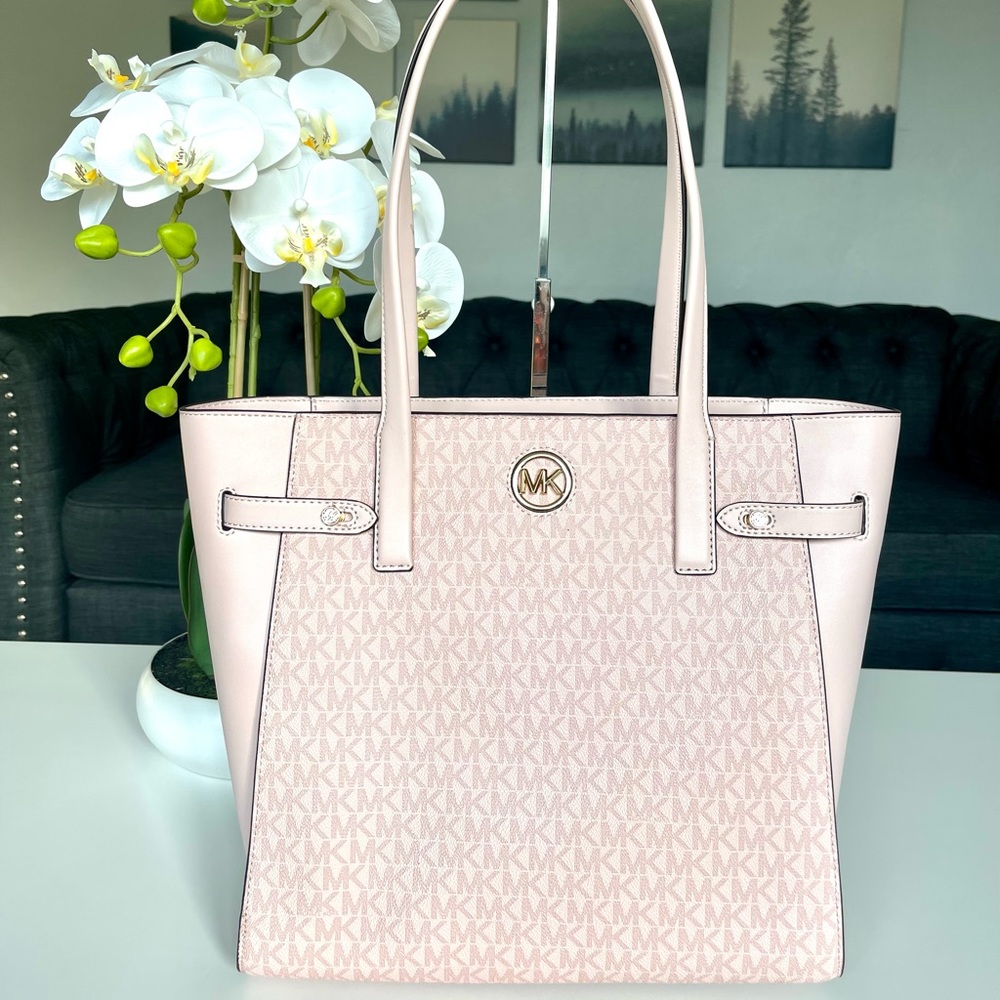 “SOLD” NWT Michael Kors Carmen Tote - Picture 1 of 9